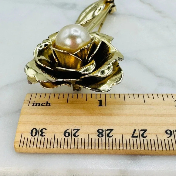 Vintage Large Rose Brooch with Pearl Center Goldtone 4.25” Statement Gla… - Picture 8 of 11